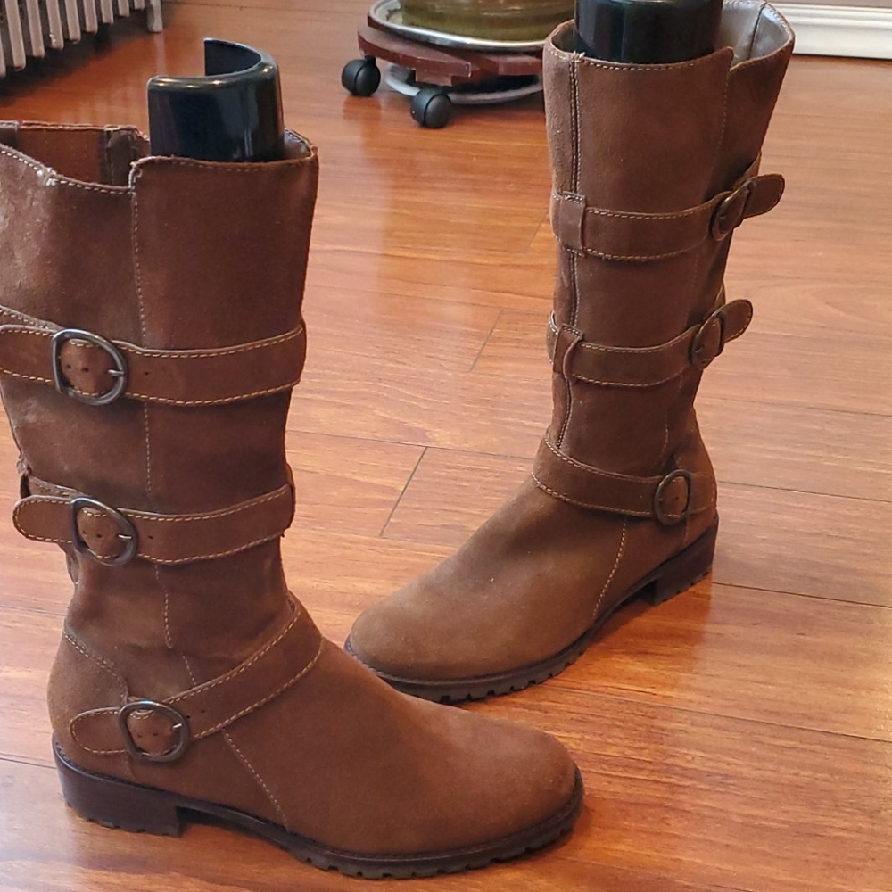 Suede boots never used